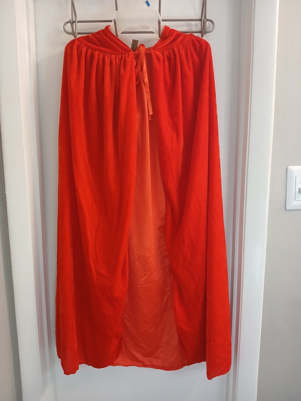 Red Velour Open Front Hooded Cape With Ribbon Tie Neck OS Unisex NWOT